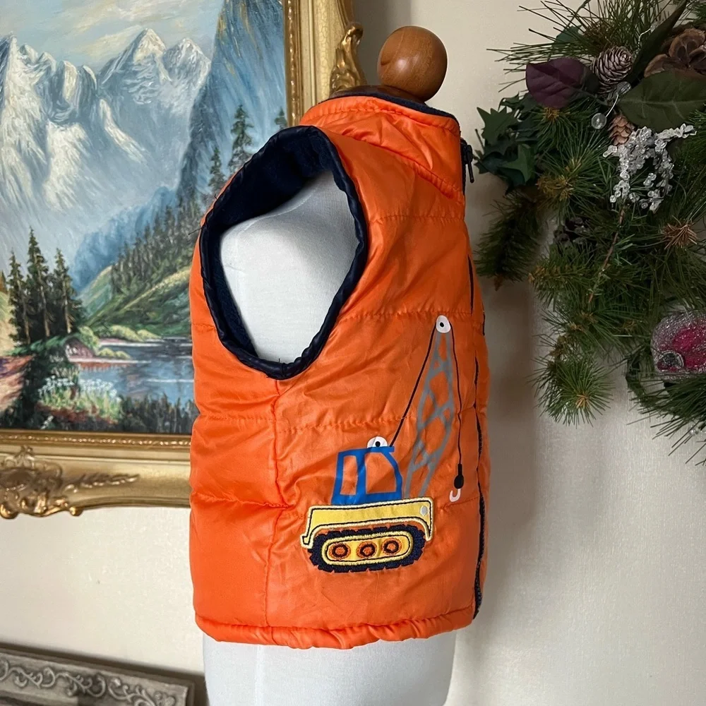 Dump Truck Excavator Lined
Puffer Vest 18 Months - Picture 2 of 6